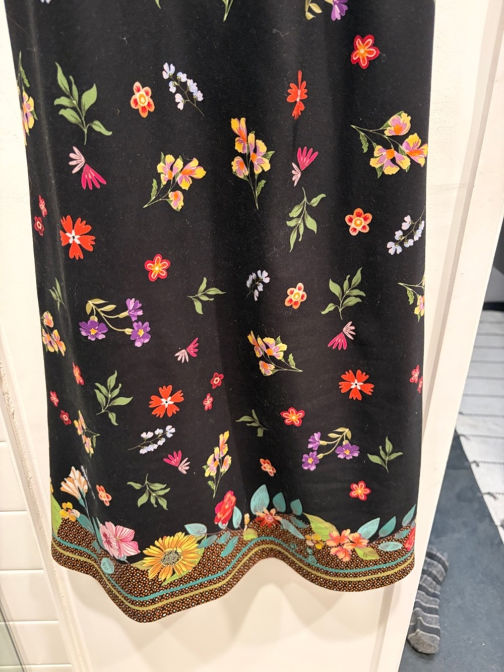 Johnny Was Black Floral Sleeveless Shift Dress with Embellished Collar - Picture 6 of 8